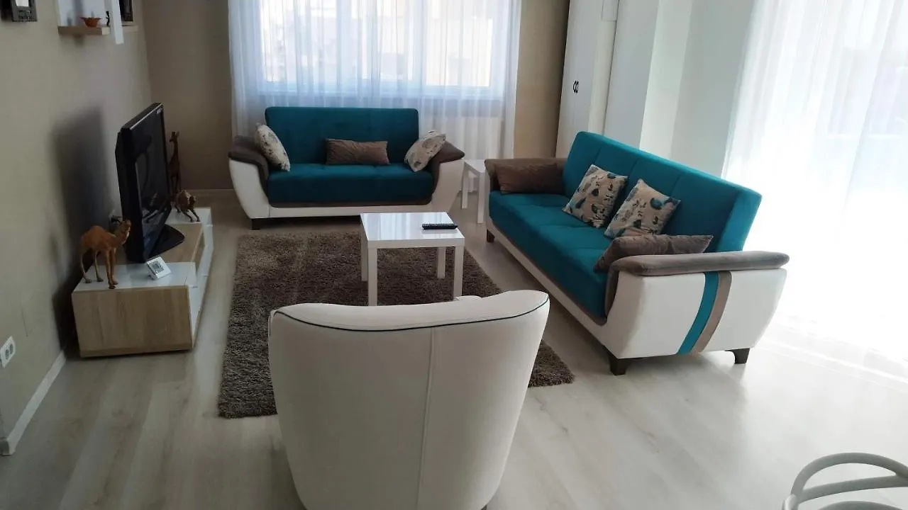 Panorama By Pipera Lake Apts. Bucarest