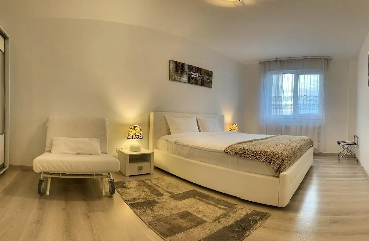 Daire Panorama By Pipera Lake Apts. Bükreş